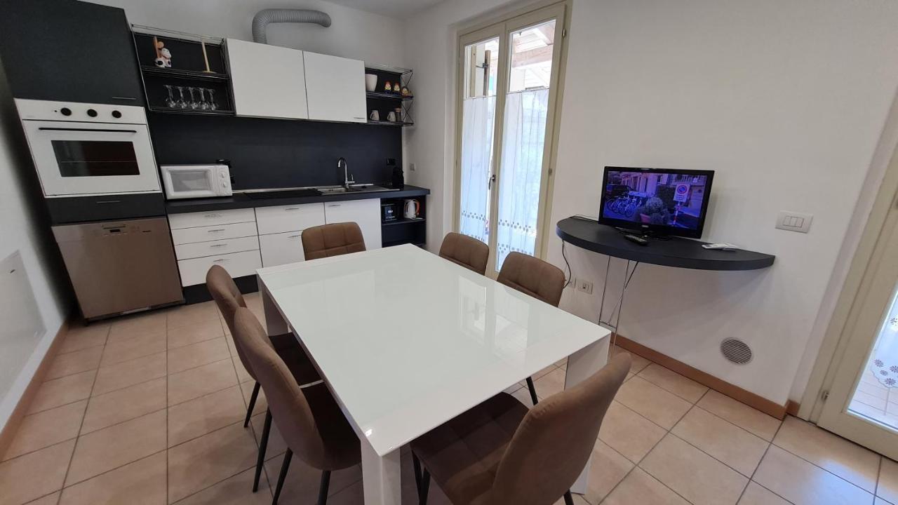 Appartamento Quadrivium Castelnuovo del Garda Bagian luar foto